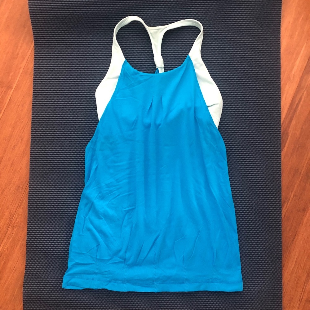 Lululemon No limits tank Blue size 6